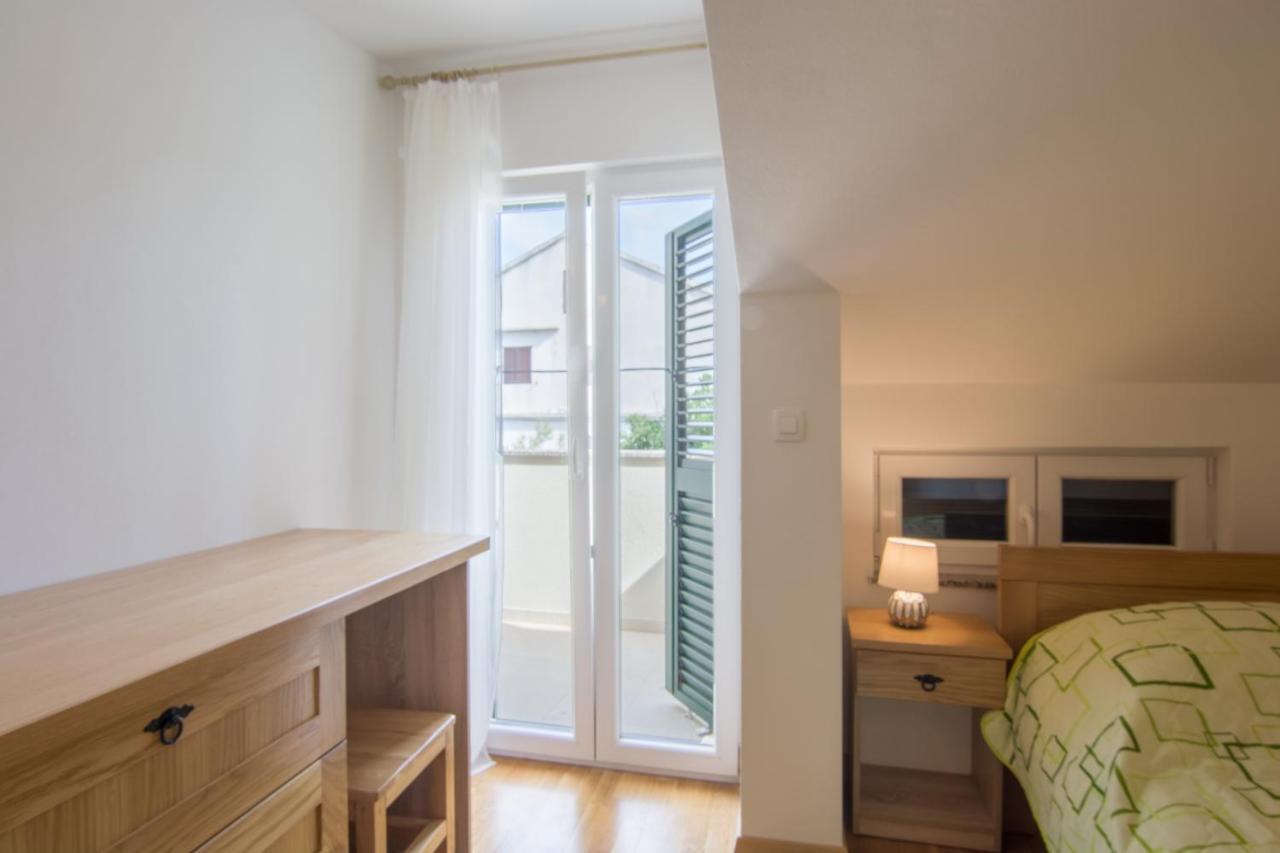 Apartments By The Sea Simuni, Pag - 18386 Колан Екстериор снимка